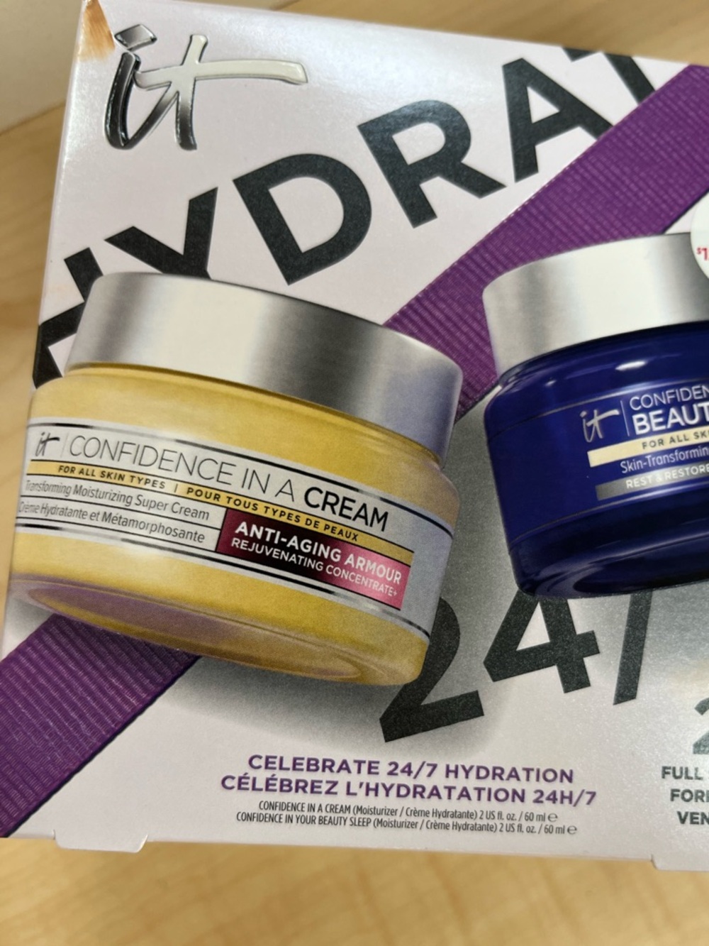 NWT IT COSMETICS YOUR cream in CONFIDENCE SKINCARE day and night  GIFT SET